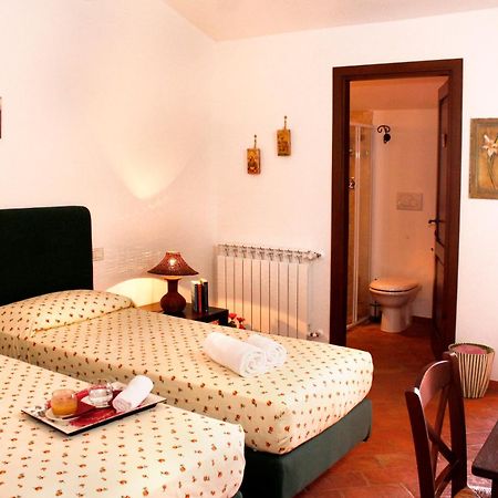Agriturismo Podere Cirene ริสเปสเชีย ภายนอก รูปภาพ