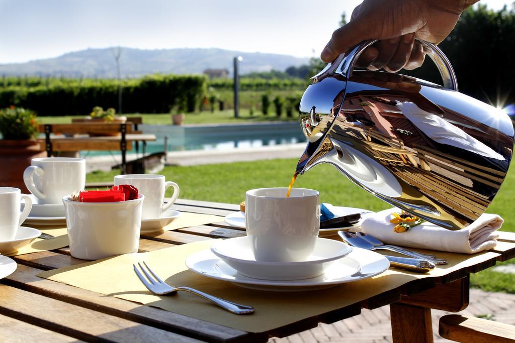 Agriturismo Podere Cirene ริสเปสเชีย ภายนอก รูปภาพ