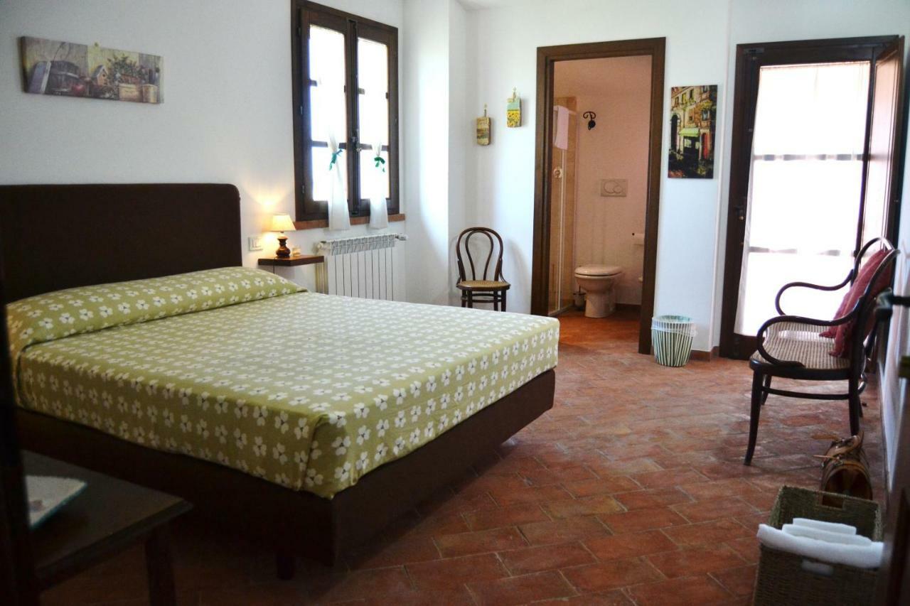 Agriturismo Podere Cirene ริสเปสเชีย ภายนอก รูปภาพ
